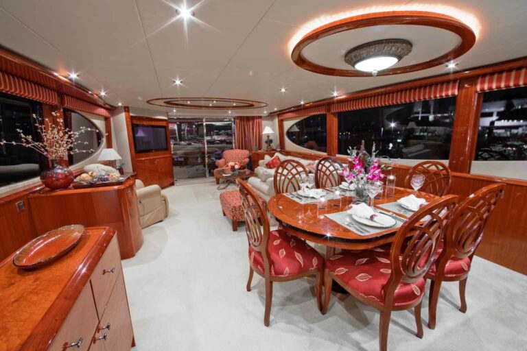 Castaway -  Salon and Dining