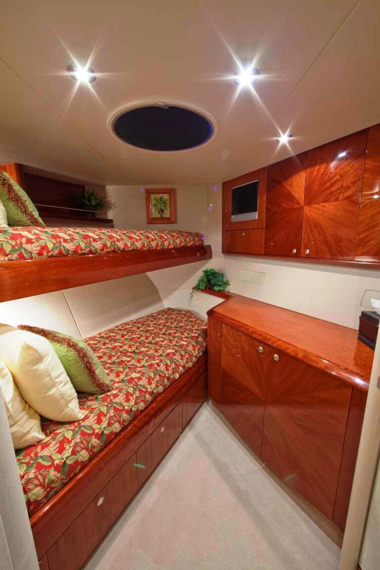 Castaway -  Twin Cabin