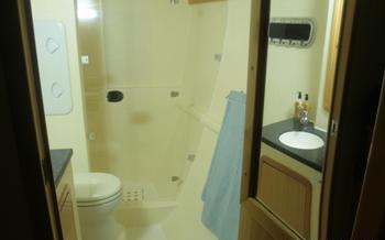 Cat AMAZING GRACE -  Guest Ensuite