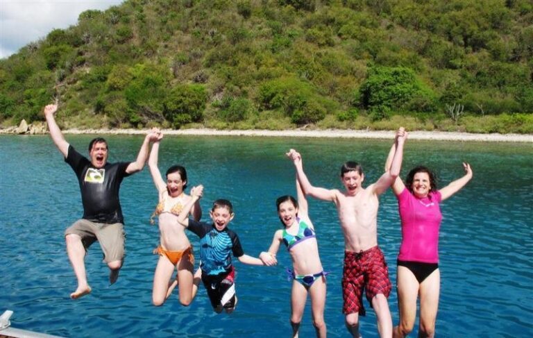 Cat FANTASY ISLAND - Fun on charter