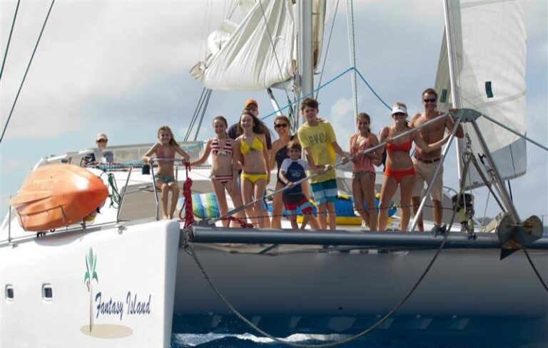 Cat FANTASY ISLAND - On Charter