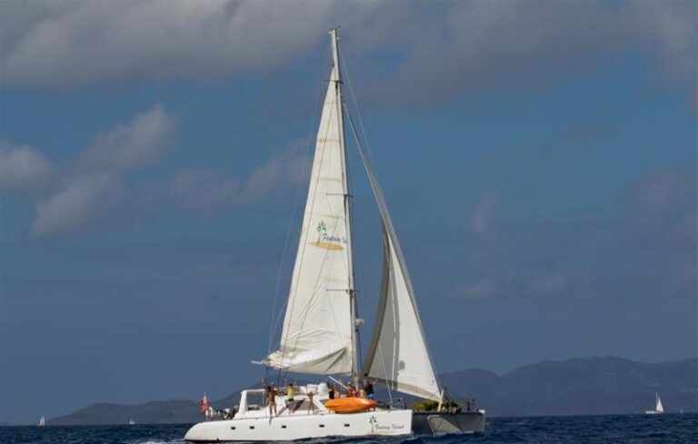 Cat FANTASY ISLAND - Sailing
