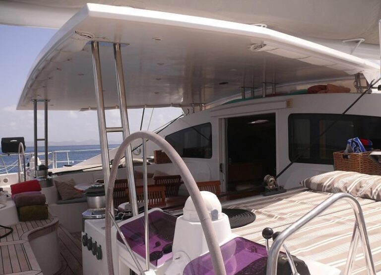 Cat FELICIA -  Aft Deck