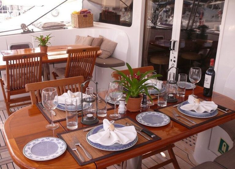 Cat FELICIA -  Aft Deck Dining