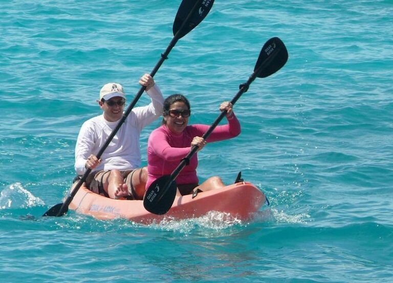 Cat FELICIA -  Kayaking