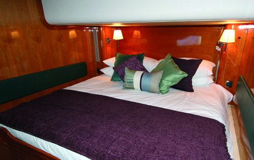 Cat ULA - Guest Cabin