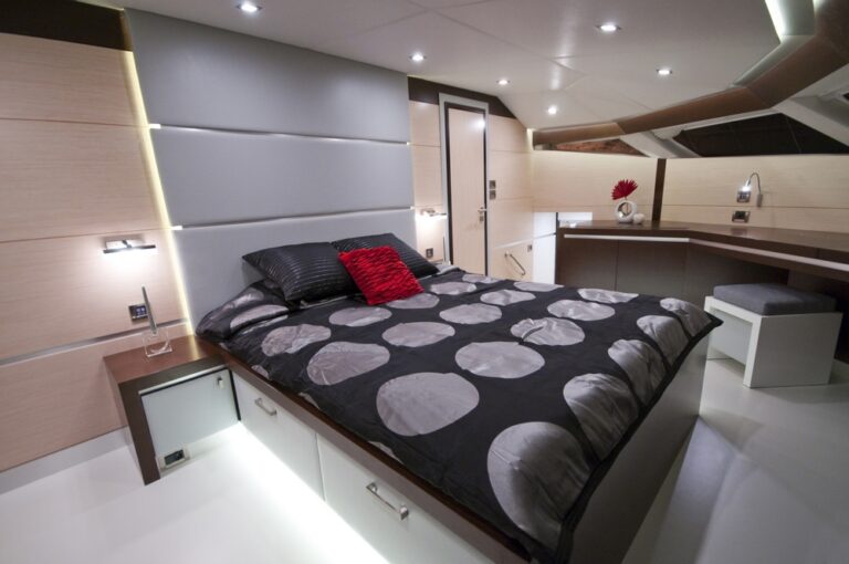 Catamaran Abuelo - Master Cabin View 2