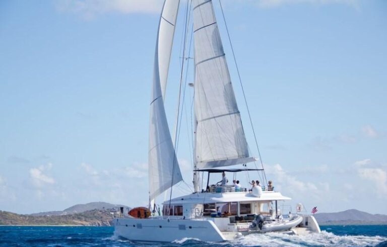 Catamaran BLUE MOON -  Main