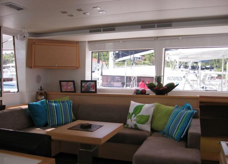 Catamaran BLUE MOON -  Salon