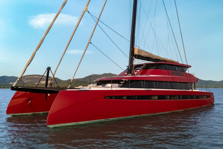 Catamaran CRAZY LOVE Yacht