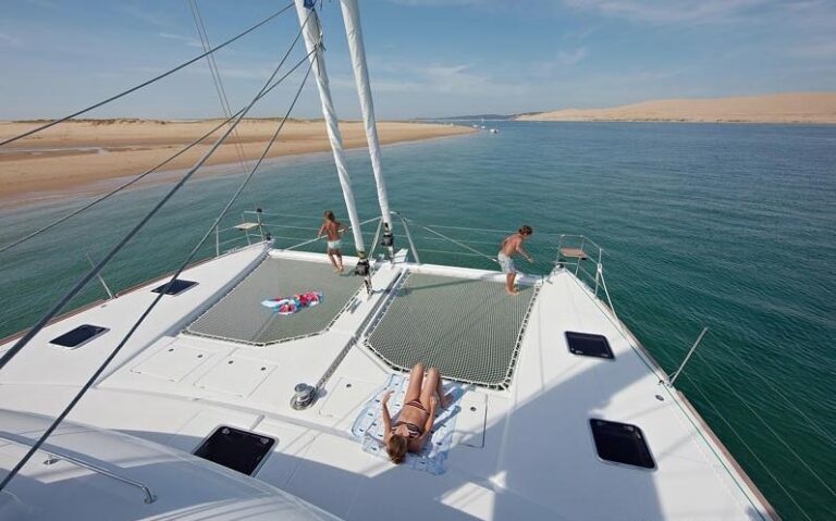 Catamaran ENIGMA -  Trampolines