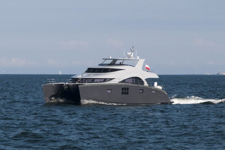 Catamaran EWHALA -  Crusing