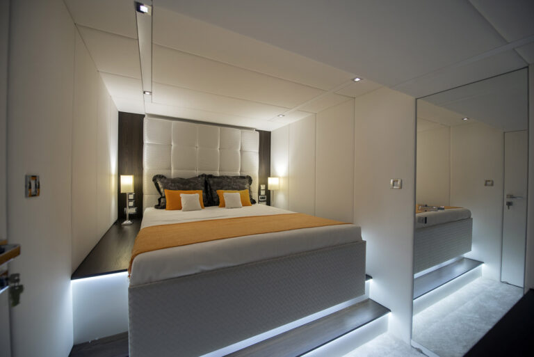 Catamaran Eagle Wings - Sunreef Yachts - guest cabin