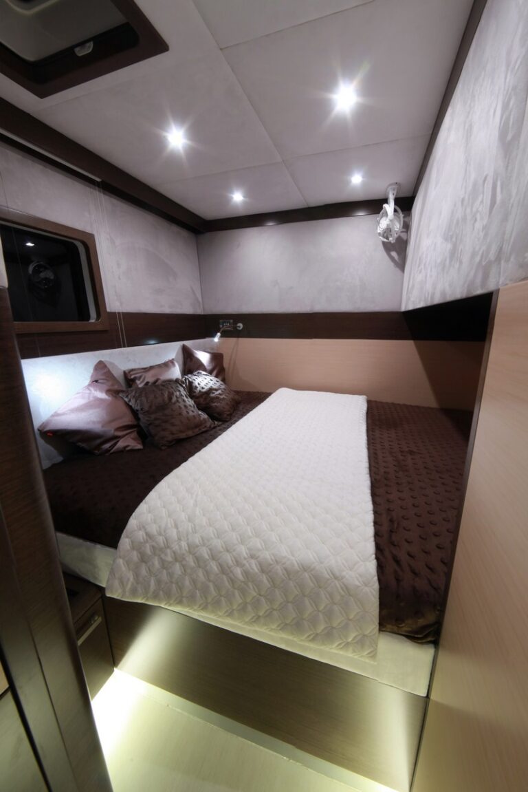 Catamaran FOREVER -  Guest Cabin 2