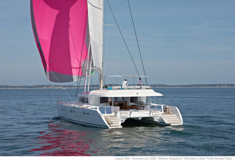 Catamaran GO FREE -  Sailing