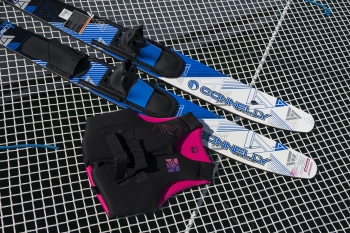 Catamaran HIGHJINKS I - Skis
