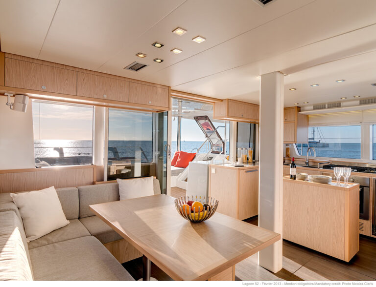 Catamaran KEPI - Salon