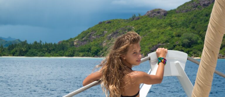 Catamaran LONESTAR 4