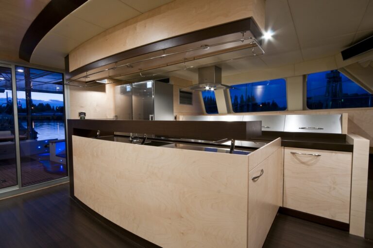 Catamaran MUSE - Galley