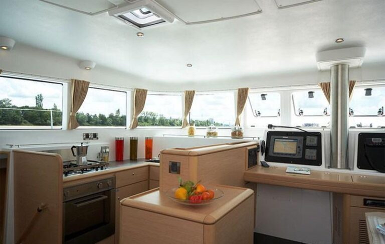 Catamaran NANA -  Galley