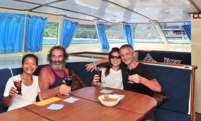 Catamaran NAUTINESS II  -  Relaxing on charter
