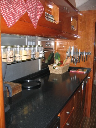 Catamaran SAGAPONACK - Galley