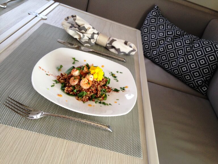 Catamaran SOMETHING WONDERFUL - Al Fresco Dininng 2