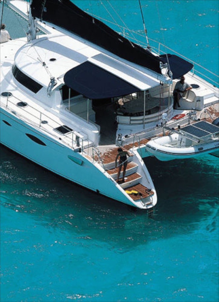 Catamaran WHALE - 011