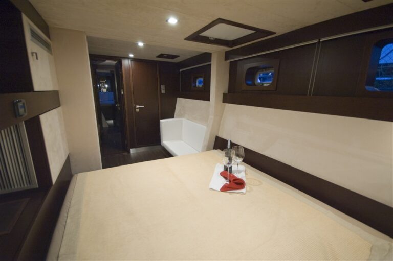 CatamaranTURETE -  Guest Cabin 3