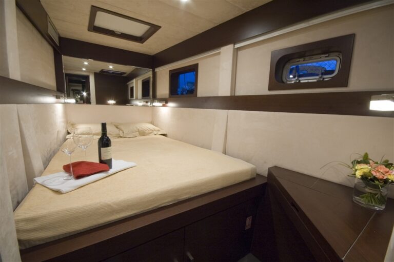 CatamaranTURETE -  Guest Cabin 5