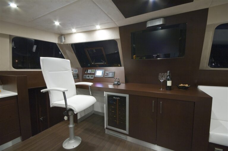 CatamaranTURETE -  Helm