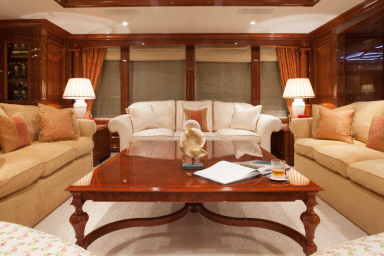 Charter Yacht ST DAVID -  Salon Seating