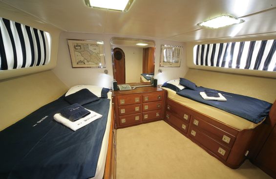Classic Yacht SURUBIM - Master Cabin
