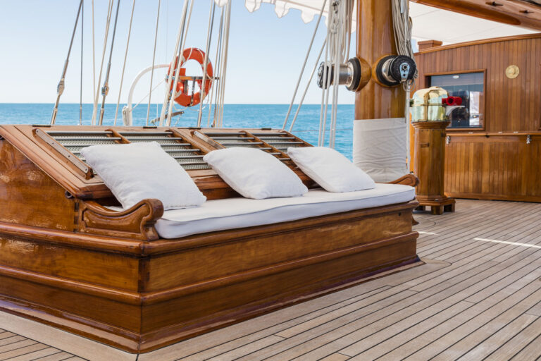 Classic sail yacht CROCE DEL SUD - Exterior Deck
