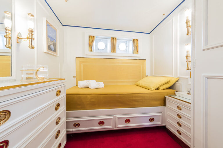 Classic sail yacht CROCE DEL SUD - Guest Cabin