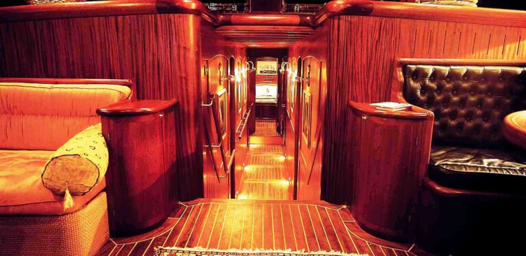 Cobra Queen - Hallway to Cabins