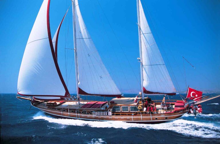 Cobra Yachting and Boatyard