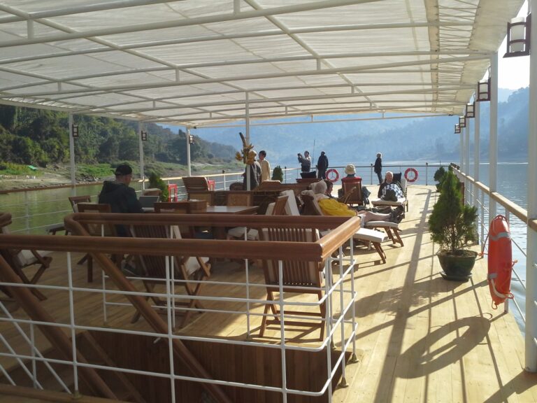 Complete Relaxation On The Upper Deck