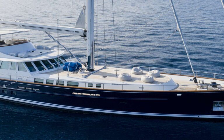 Corto Maltese Exterior - Bow