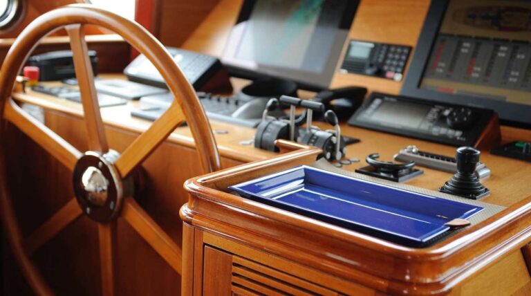 Corto Maltese Interior - Bridge