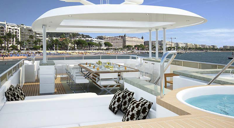 Curvelle 33x9 catamaran - sun-deck