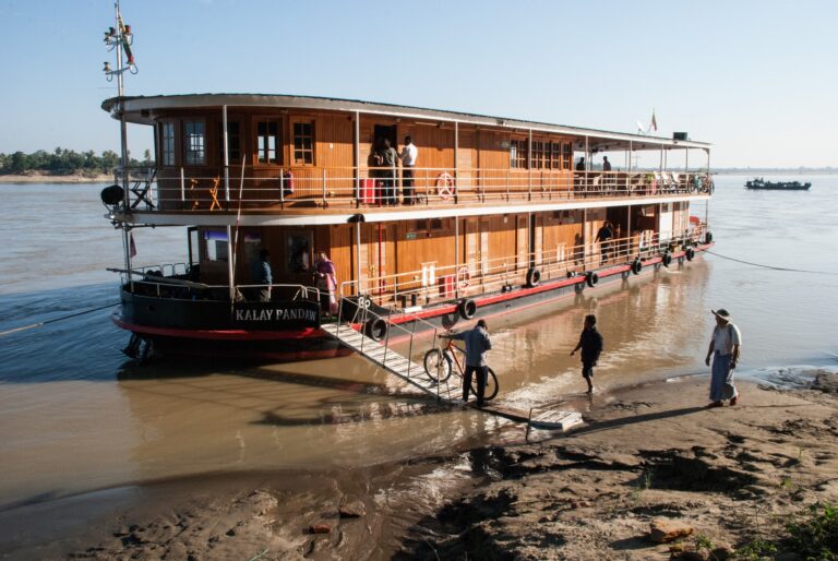 Custom Built KALAY PANDAW - Boarding