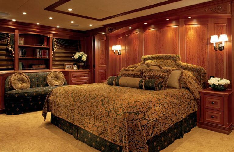 Cynthia Superyacht (ex Tenacity) - Master Suite