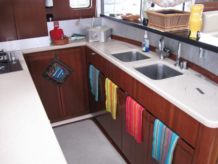 DELPHINE -  Galley
