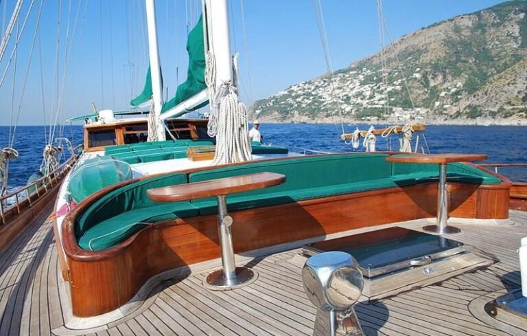 DERIYA DENIZ - Foredeck
