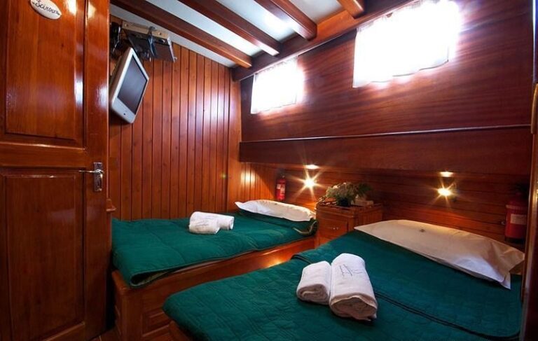 DERIYA DENIZ Guest cabin