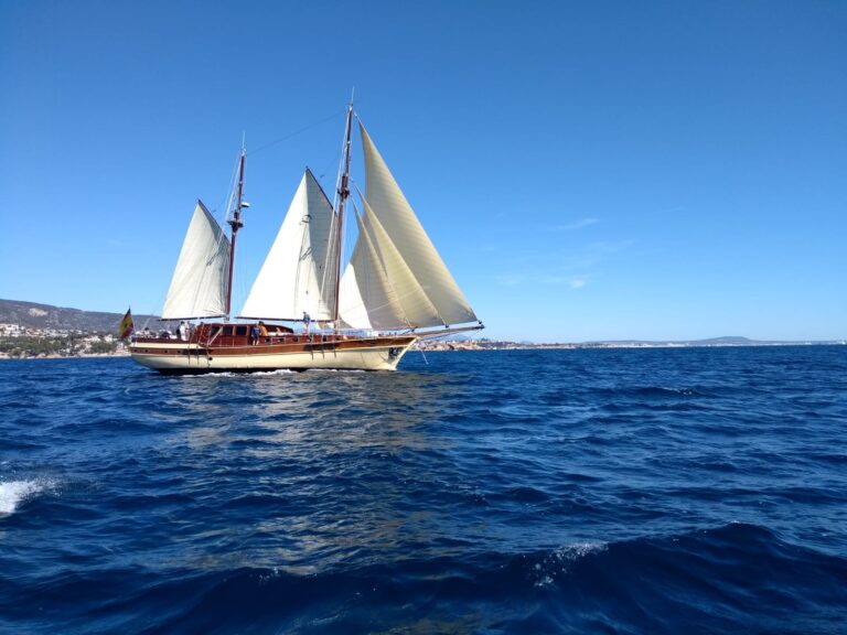 DIRDAM Yacht
