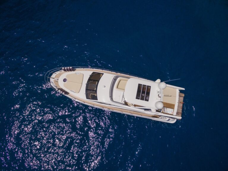 18m Azimut Yacht TIGRESA - View from above