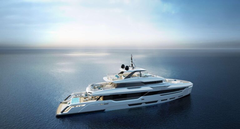 Luxury yacht DOM 133