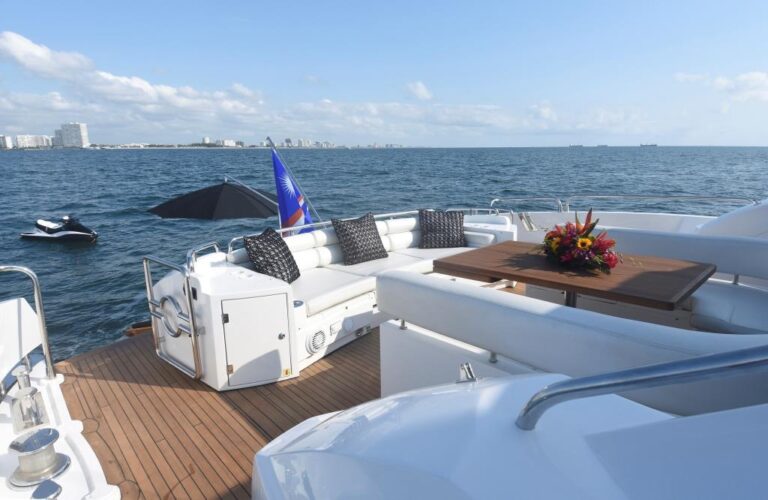 DOUBLE D - Aft deck 2